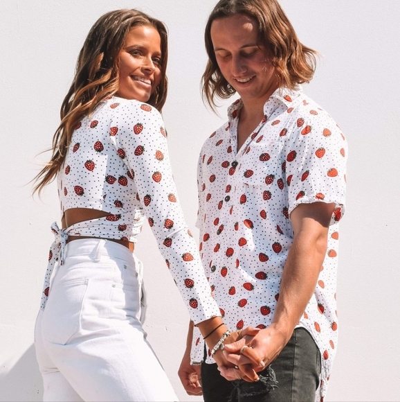 Her Pony the Label Unisex Strawberry Button Front Rayon Shirt Medium - Picture 2 of 10